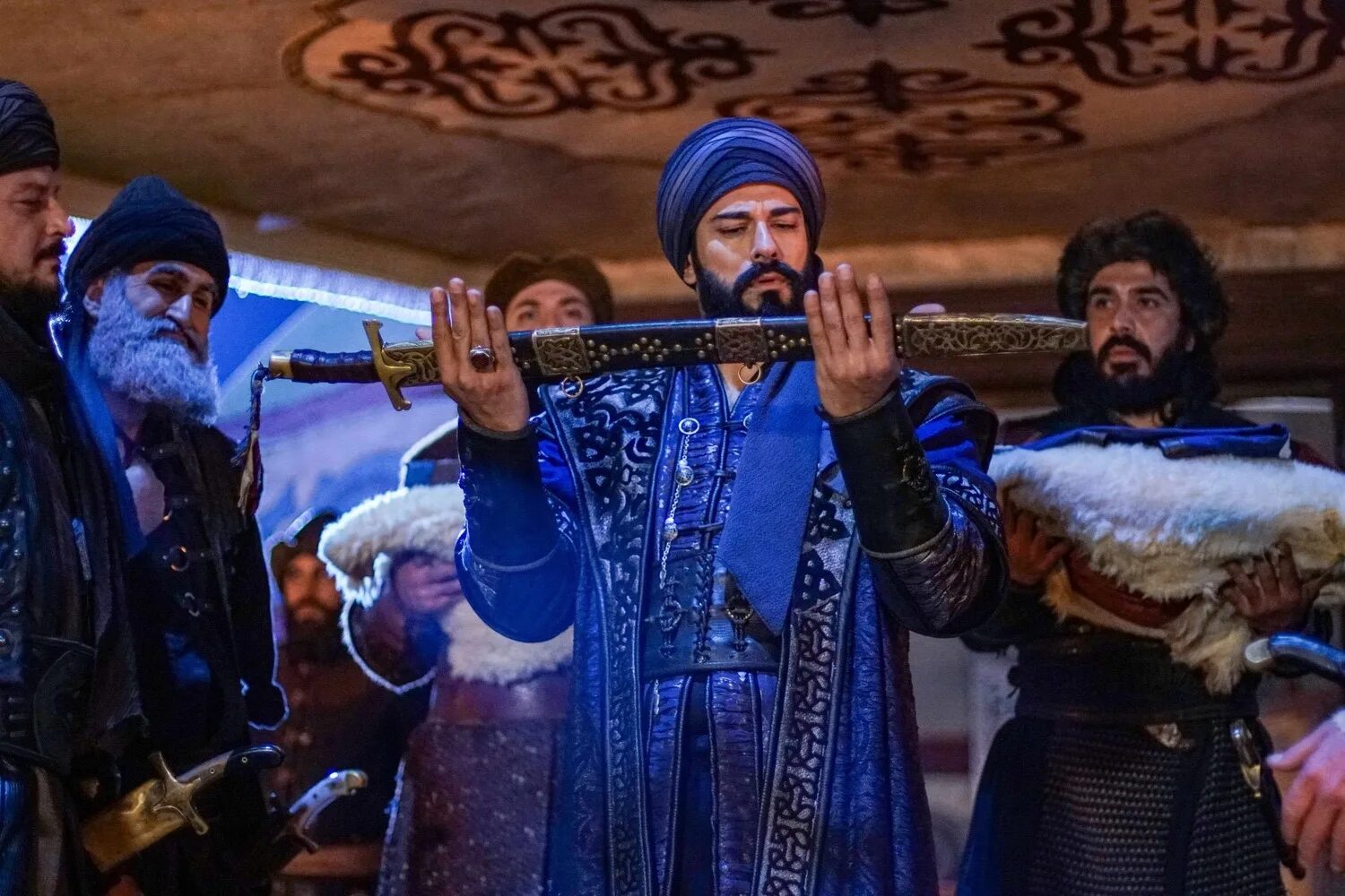 Бурак озчивит осман. Когда выйдет осман новый. Тургут основание осман. Когда выйдет осман новый. Осман 127 bölüm kurulus.