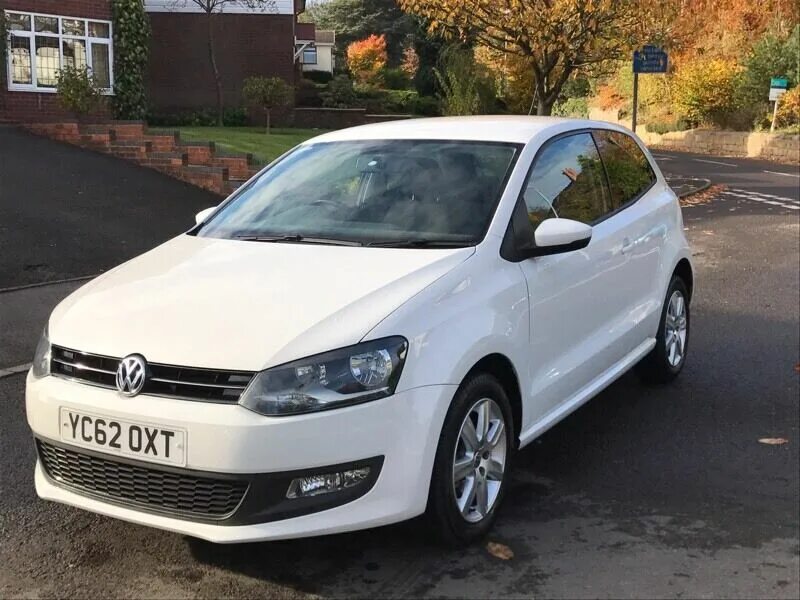 Volkswagen polo 2010 хэтчбек. Фольксваген поло 2012. Фольксваген поло, 2013 год синий. Фольксваген поло 12. Vw polo sedan 2012.