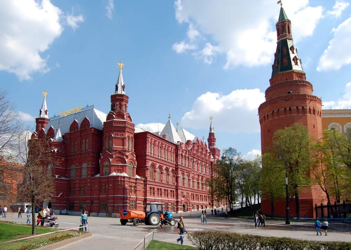 Самая мощная башня московского кремля. Угловая арсенальная башня московского кремля. Угловая арсенальная башня в москве. Арсенальная башня московского кремля. Угловая арсенальная башня московского кремля.