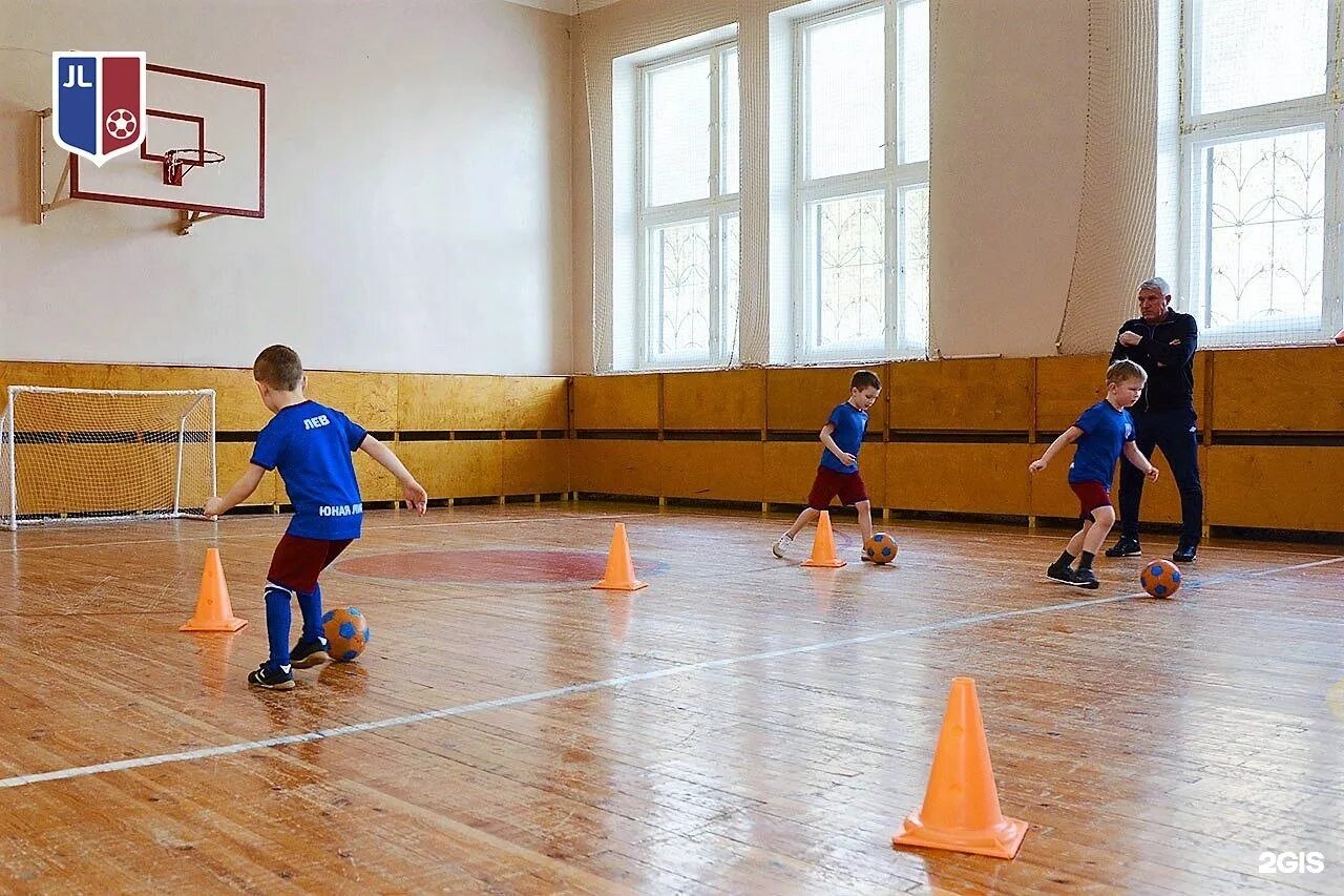 Спортивная школа ижевск. Футбольная школа юная лига. Юная лига Ижевск. Младшая лига. Оконная лига Ижевск.