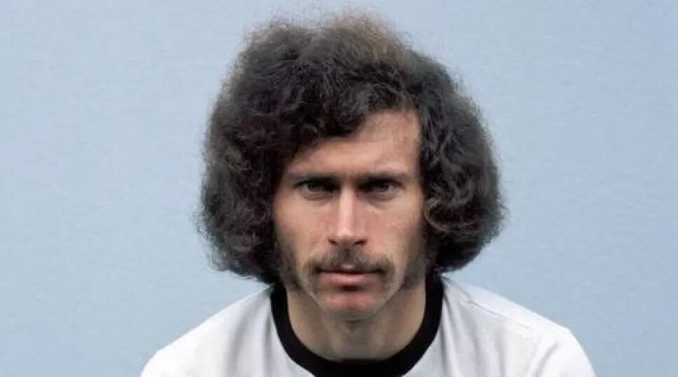 Бутсы пауль брайтнер. Брайтнер футболист. Брайтнер футболист. Пауль брайтнер 2022. Пауль брайтнер.