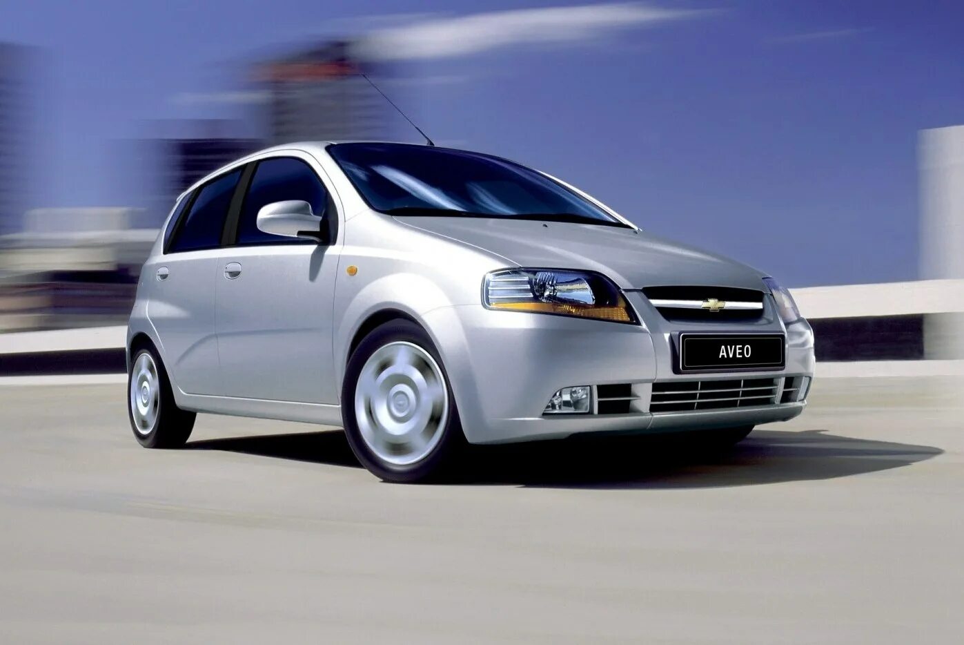 Автомобиль шевроле хэтчбек. Chevrolet Aveo t200. Chevrolet Aveo t200 хэтчбек. Chevrolet Aveo t200 седан. Chevrolet Aveo t150.