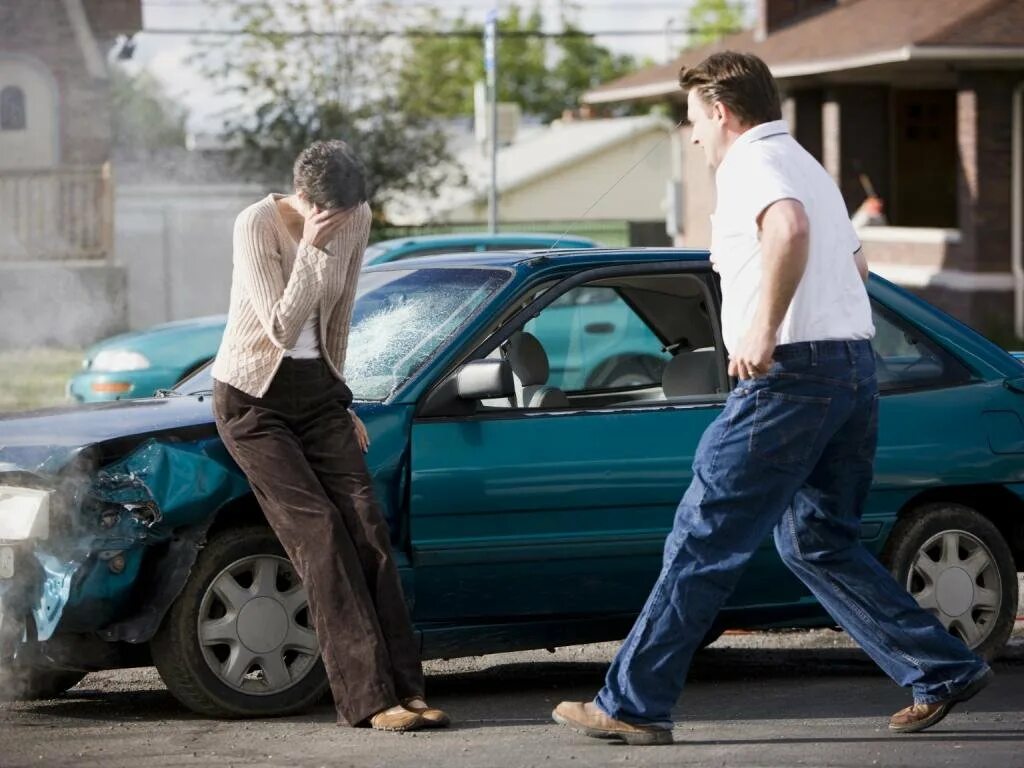 Потерпевший без страховки. Плохой хозяин авто. Crash car insurance. Авария без страховки.