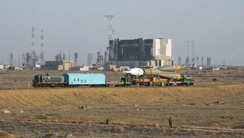В каком году был построен космодром байконур