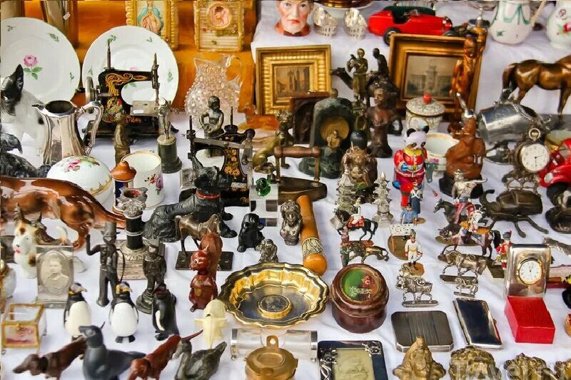 Русские вещи известные. Блошиный рынок в Пскове. Антиквариат. Антикварные вещи. Коллекция антиквариата.
