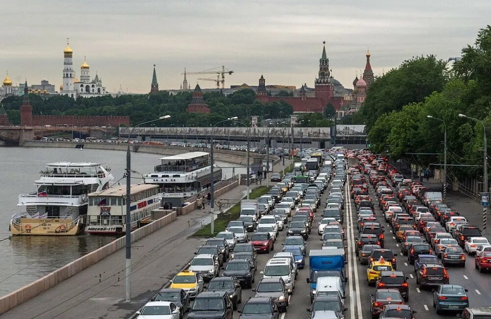 Транспорт. Пробки в Москве. Московские пробки. Транспорт Москвы. Поток машин в Москве.