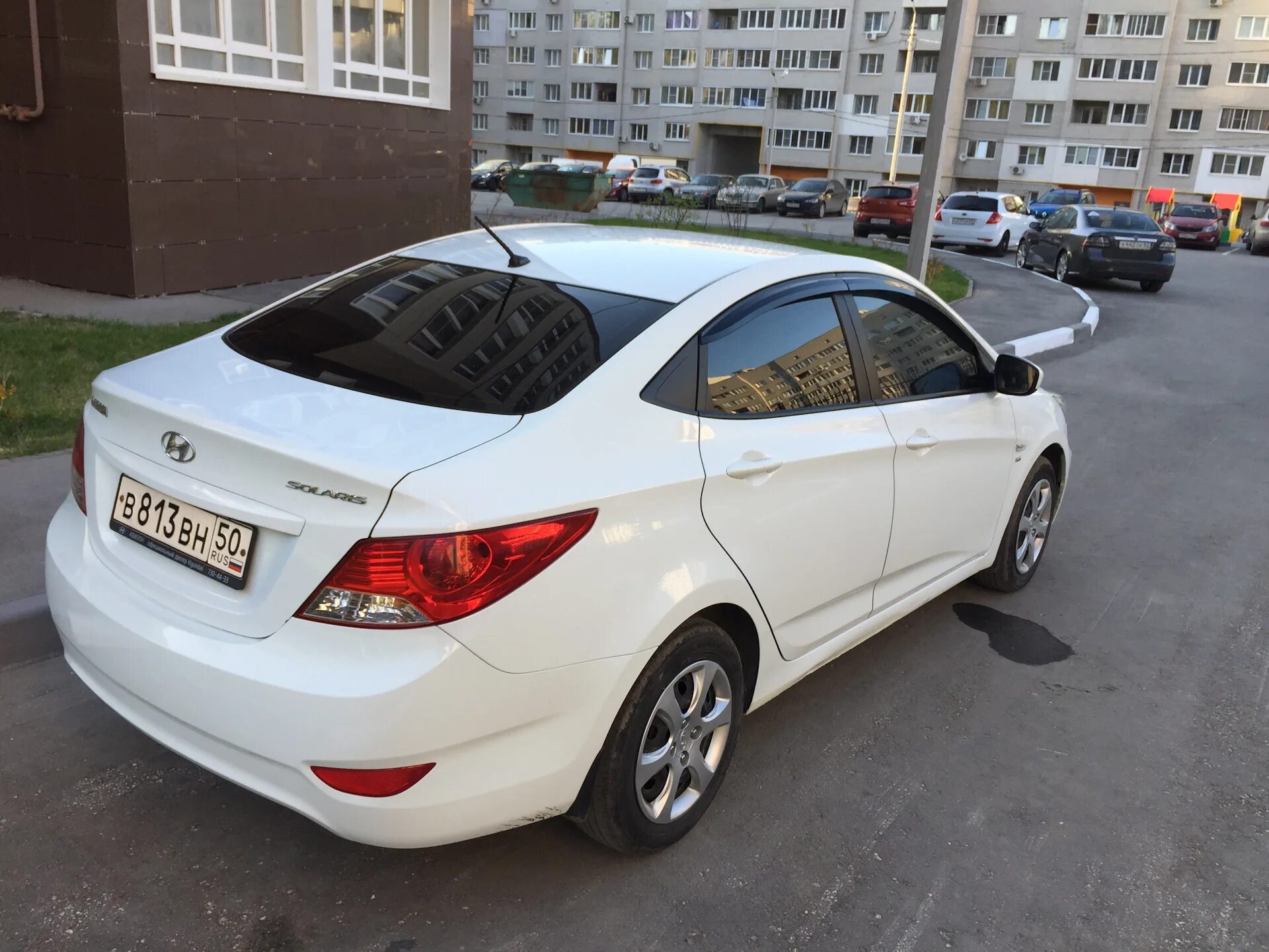 Hyundai Solaris 2013. Hyundai Solaris 2013 г в. Хендай Солярис 2013 белый. Hyundai Solaris с283ах. Hyundai купить новосибирск