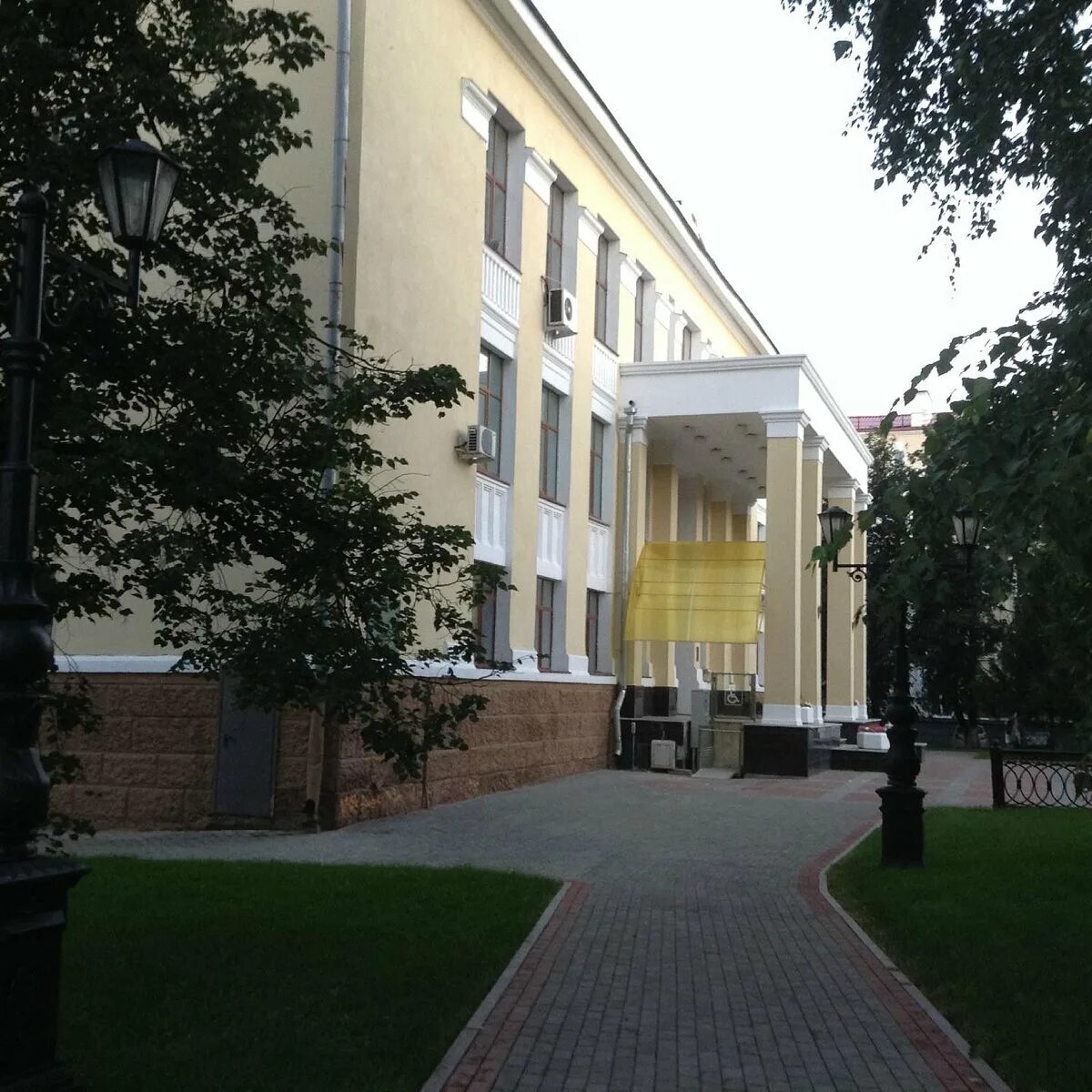 Библиотека им а з валиди. Библиотека заки валиди уфа. библиотека ленина уфа. библиотека в зеленой роще уфа.