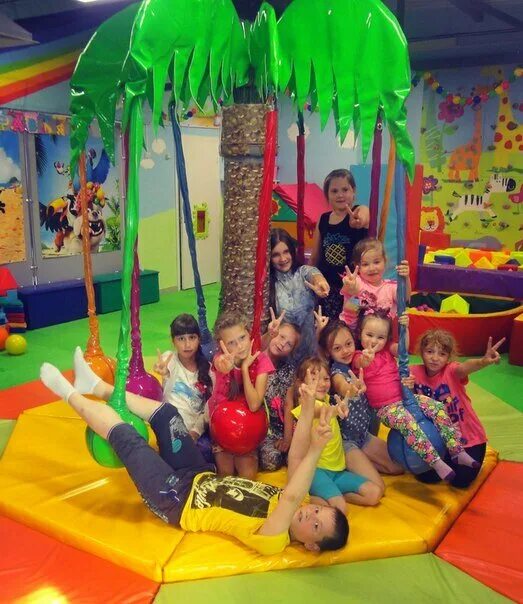 детская площадка у этномира вятские поляны. детский сад №11 теремок. ленина 168 а вятские поляны детская площадка. детский сад аленький цветочек туапсе. день защиты детей вятские поляны.