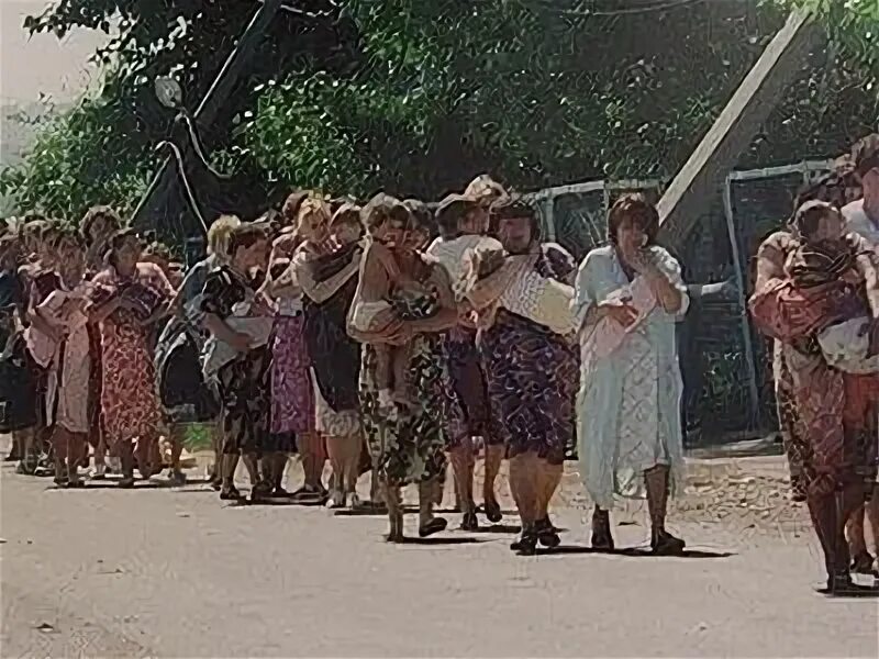 Штурм больницы в Буденновске 1995. Заложники в Буденновске 1995. Захват роддома