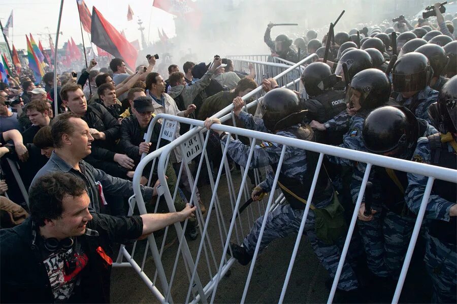 Болотная революция 2012. Болотная площадь май 2012. Болотная площадь беспорядки 2011. Беспорядки 2012 Болотная площадь Москва.