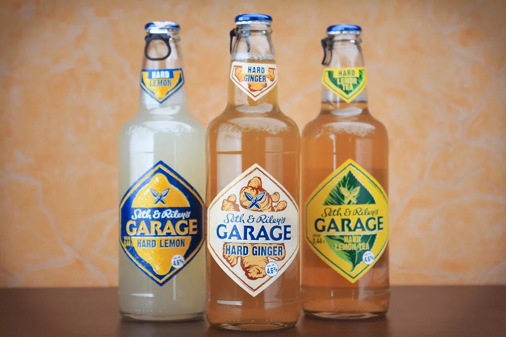 Garage пиво вкусы. Garage пивной напиток. Seth&Rileys Garage пиво. Пивной напиток Seth and Riley's Garage hard. Пиво гараж все вкусы фото