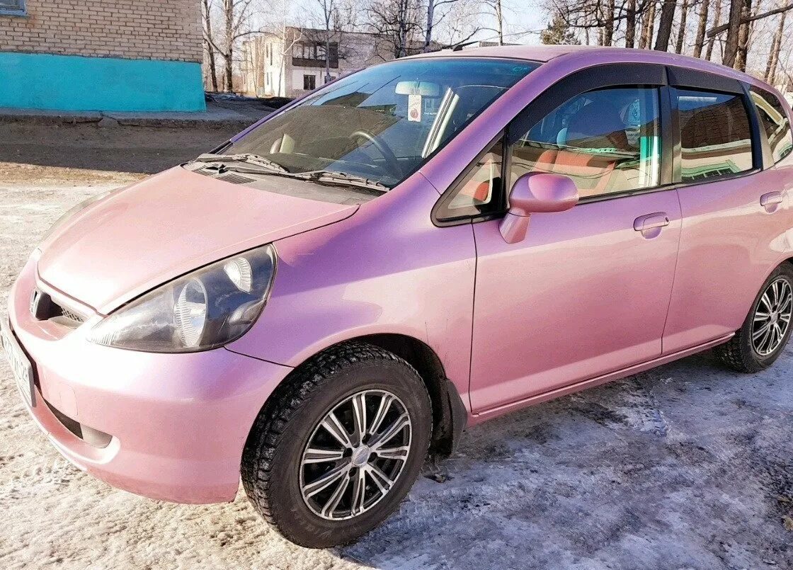 Продам фита. Хонда фит розовая 2002. Хонда фит розовая. Фит 2002 розовый. Honda Fit Pink Gold.