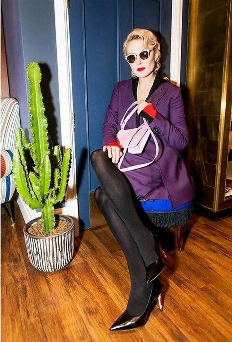 Литвинова 2022. Кактус ренаты литвиновой. Кактус спектакль в париже литвинова. Cactus литвинова. Кактус ренаты литвиновой.