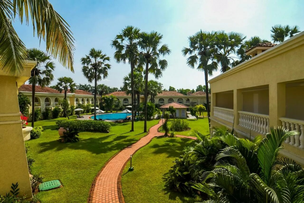 The zuri white sands, goa resort & casino отель гоа. Гоа южное 2011. Пляж кавелоссим гоа. Индия южный гоа пляжи. Индия южный гоа пляжи.