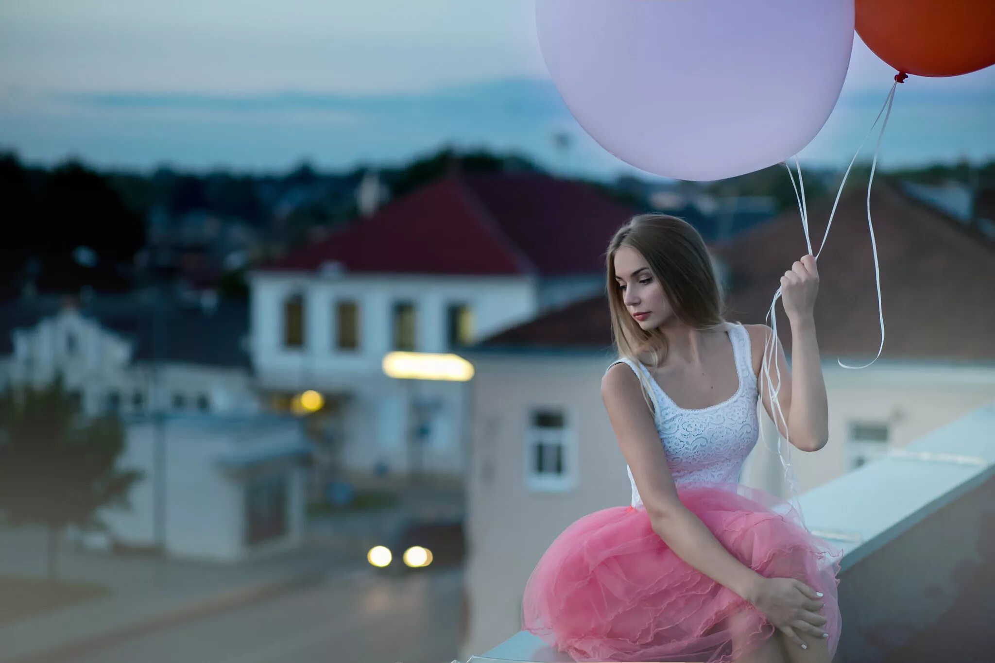 Женщина на воздушном шаре. Фотосессия с воздушными шарами. Девушка с воздушными шарами. Фотосессия с воздушными шариками. Воздушный шар “для девушки”.