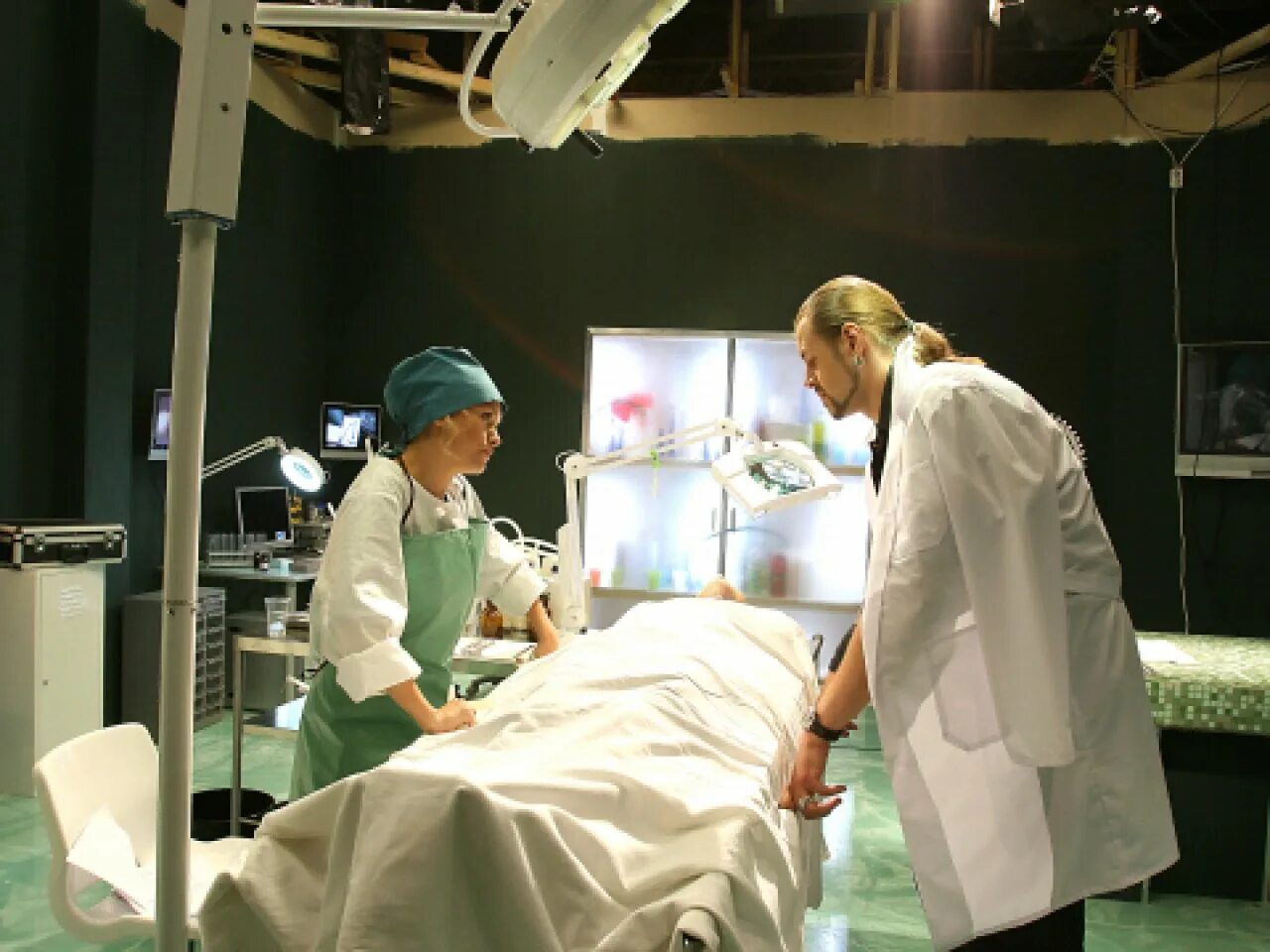 Судмедэксперт след. Сериал след патологоанатом. судмедэксперт сериал след. евгений кулаков след фэс.