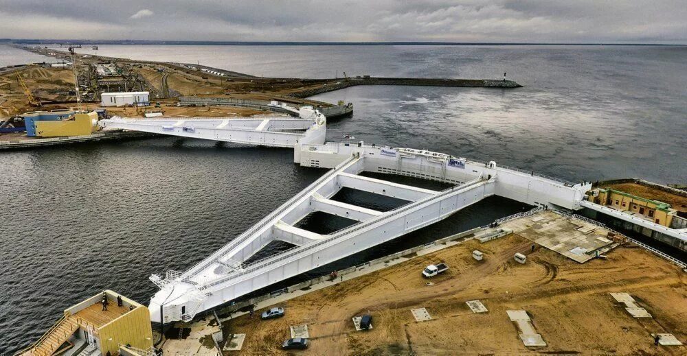 Комплекс защитных сооружений петербурга от наводнений. Комплекс защитных сооружений кзс санкт-петербурга. кзс спб дамба. затворы комплекса защитных сооружений (кзс) санкт-петербурга. кзс кронштадт.