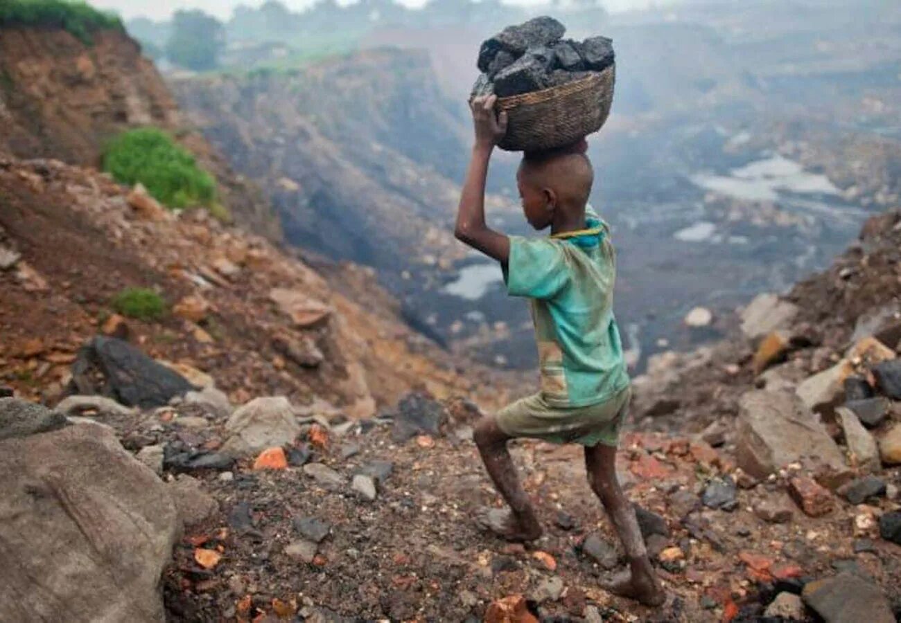 Панафриканист. Эксплуатация детского труда. Детский труд в Африке. Ребенок раб. Детский труд в Индии.
