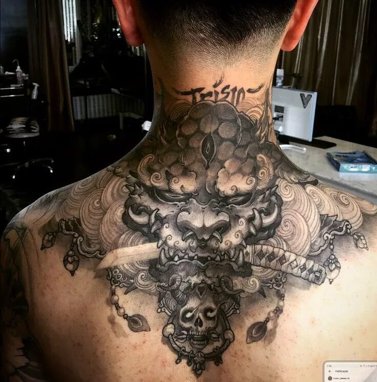 Японское тату на шее. Тату на шее. татуировки мужские на шее. японские тату на шее.