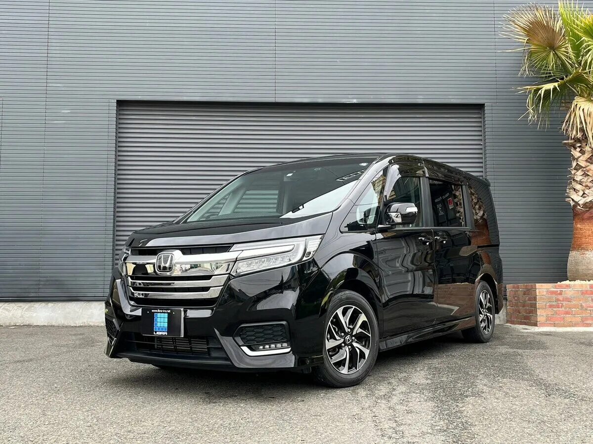 Honda stepwgn 2022. Хонда степвагон спада кул спирит 2019. Honda stepwgn 5. Хонда степвагон 2019 обзоры. Honda stepwgn spada 5.