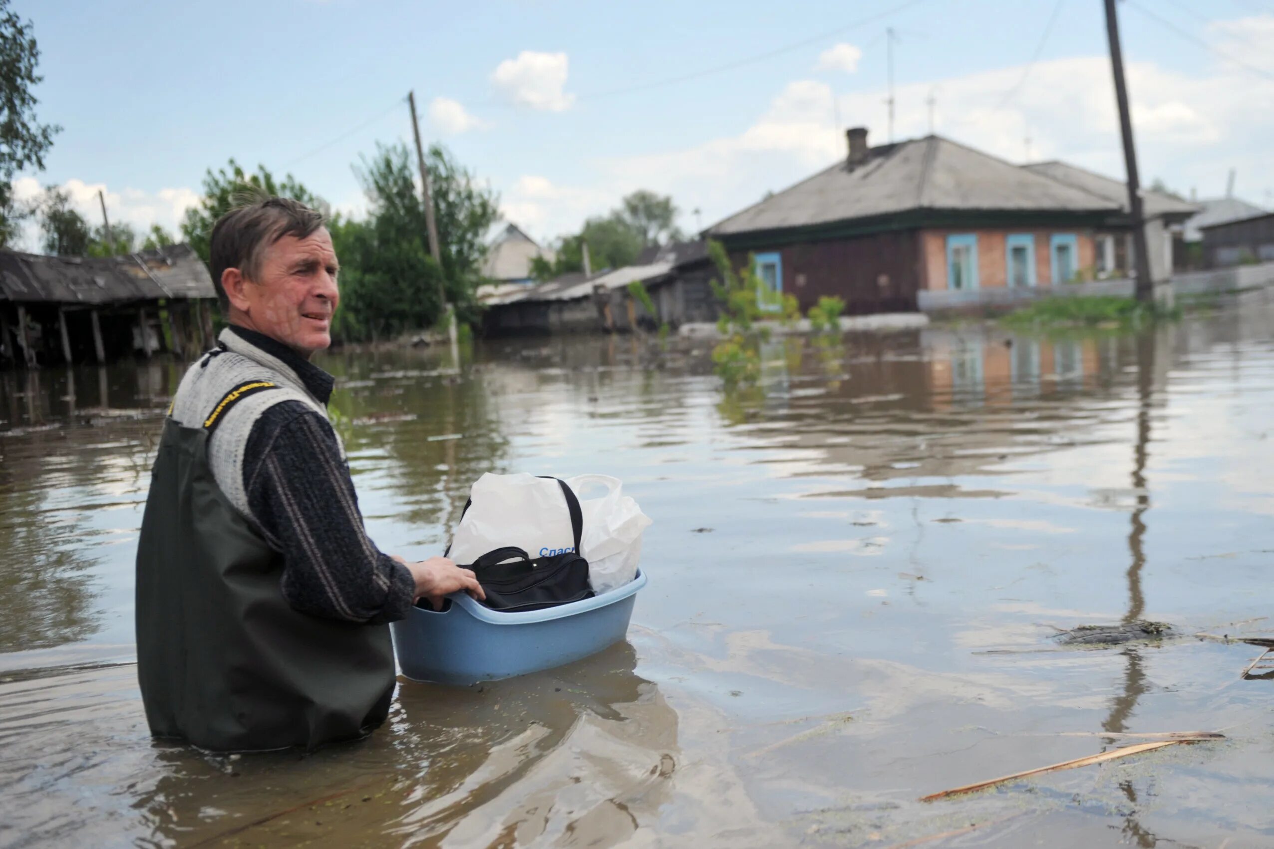 Паводок ждем. Наводнение. Наводнения в России. Крупные наводнения в России. Паводок в Сибири.