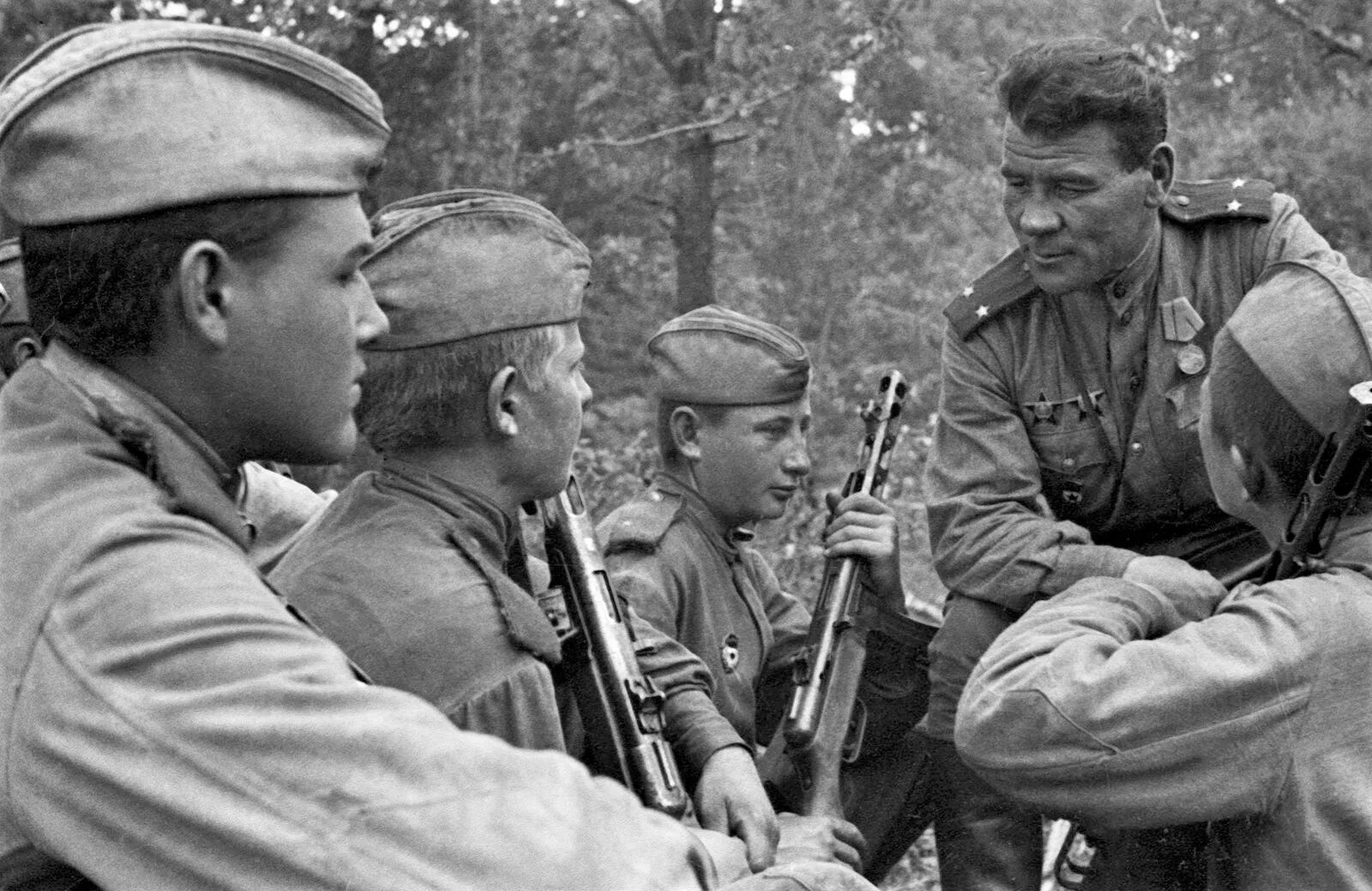 Жанры военных лет. Фото солдат Великой Отечественной войны 1941-1945. Солдаты на войне 1941.