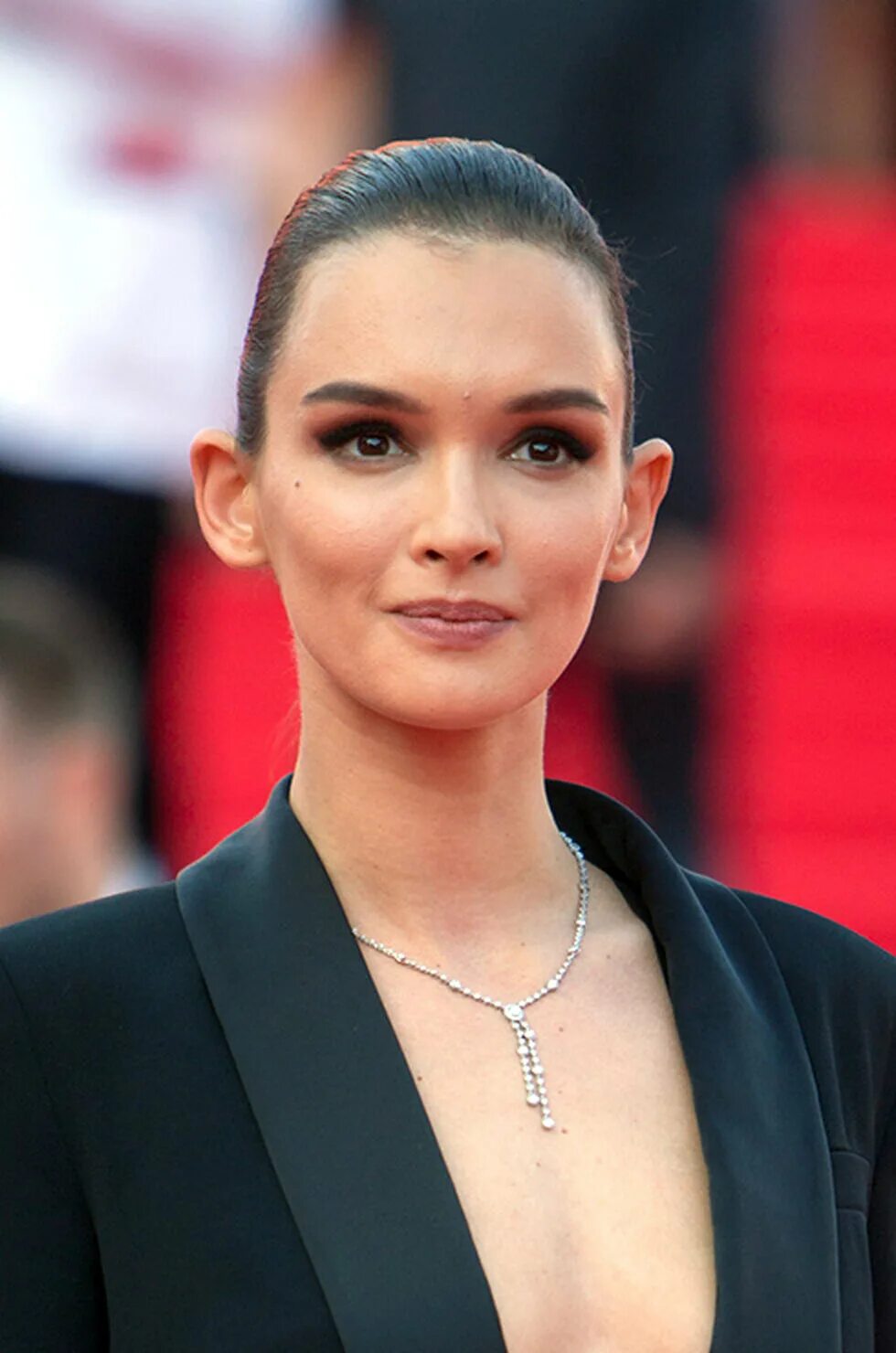 Лопоухость. Отопластика ход операции. Выступающие уши. Ухо в профиль. Ушная раковина лопоухость.