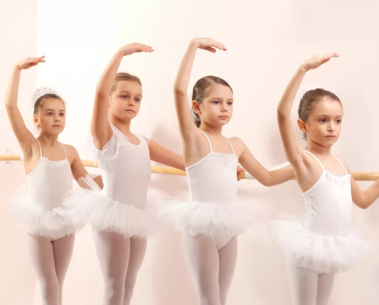 хореограф в детский сад. хореограф в детский сад. детские танцевальные кружки. хореография для детей. дети танцуют в детском саду.