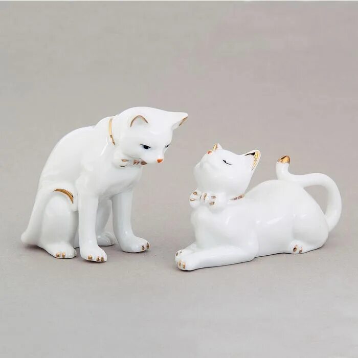 Керамическая кошка купить. Керамические кошки. Сувенир кошки 2 шт. Миниатюрная керамическая кошка. Миниатюрные фигурки котят фарфоровые.