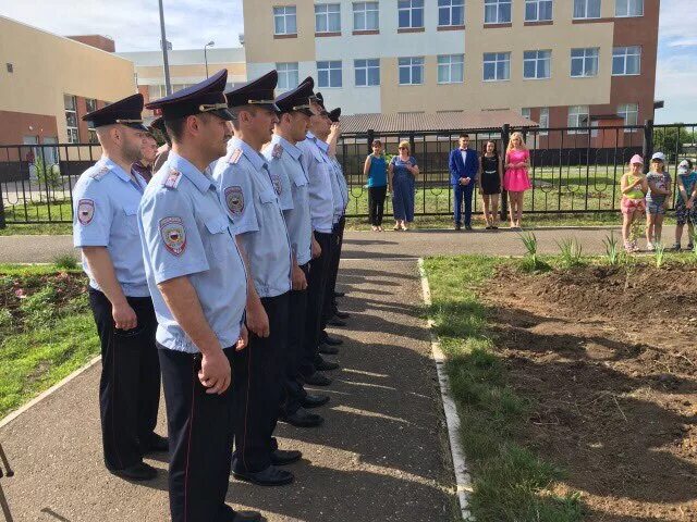 Школа 11 оренбург. Школа полиции Оренбург. Полиция Оренбургской области. Школа МВД Оренбург. Сотрудники полиции Первомайского района Оренбургской области.