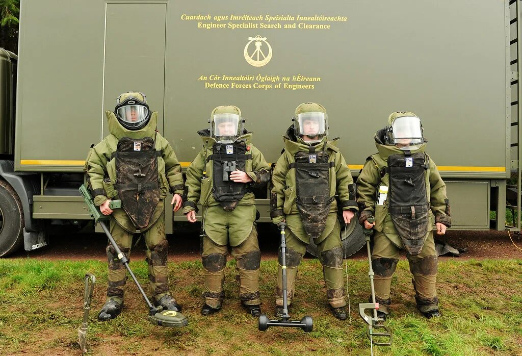 Marine corps надпись. Combat engineer. S. Marine engineer. Engineer corps.