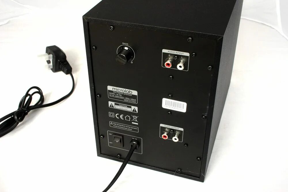 Как подключить колонки microlab. Microlab m700u. микролаб м 700u. microlab m-700 5.1. сабвуфер микролаб 5.1.