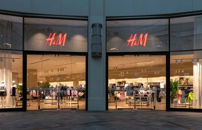 H turkey. Akasya Mall Стамбул. H M В Стамбуле. H&M В Баку. H&M В Истамбул базаре.