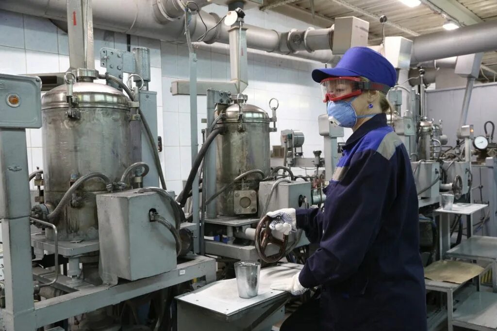 аппаратчик химводоочистки. фимичнская промышленно. профессия аппаратчик химводоочистки. завод пигмент тамбов. аппаратчик хво котельной.