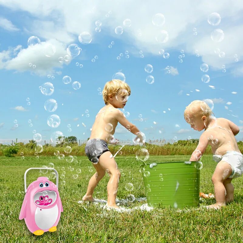 Машинки купаются. Мыльные пузыри в ванне. Игрушки моются. Игрушка для ванны с мыльными пузырями. Дети в ванной мыльными пузырями.