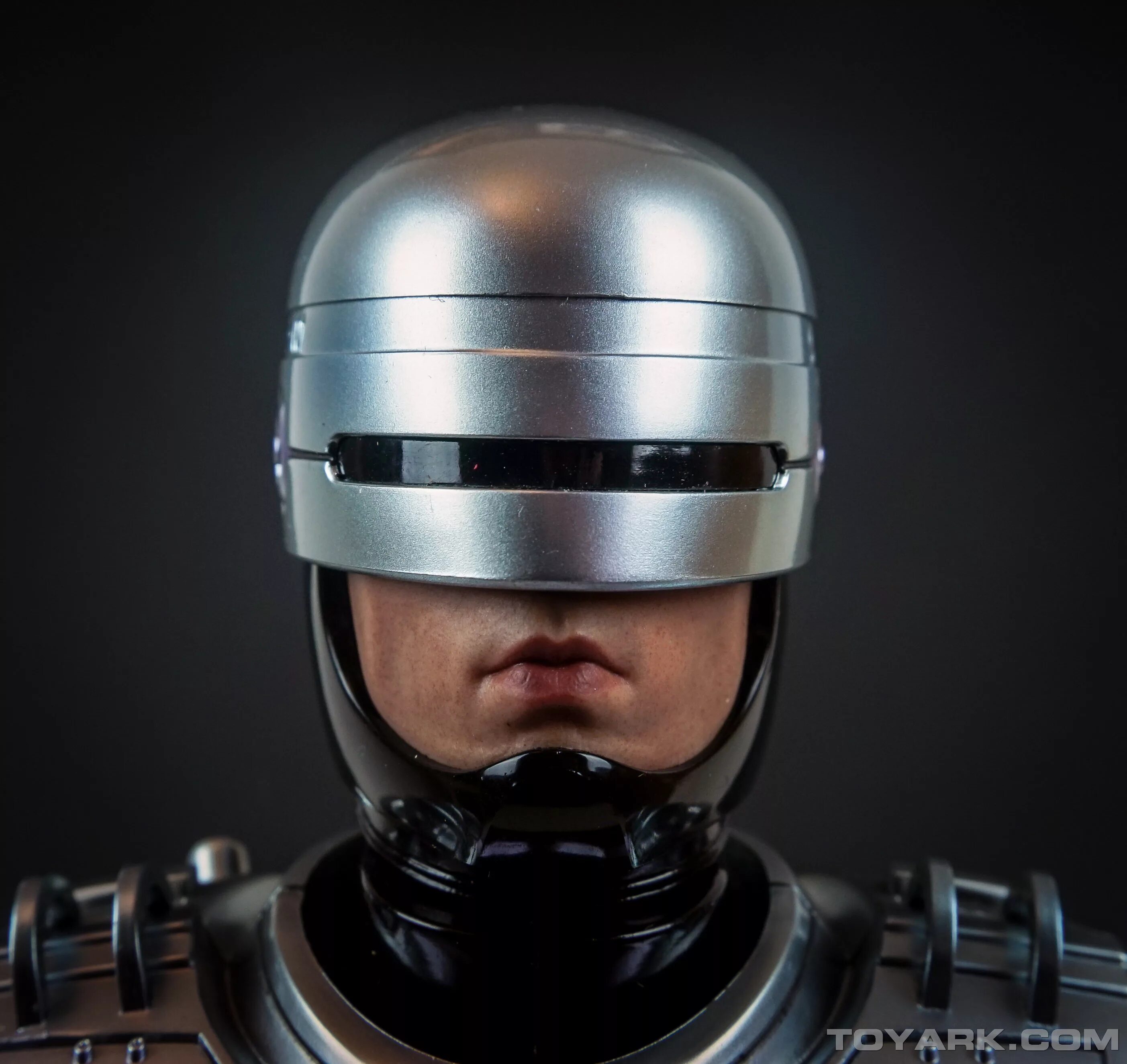 Robocop steam. Робокоп. робокоп 2014 шлем. robocop 2014 аватар. робокоп 2014 лицо.