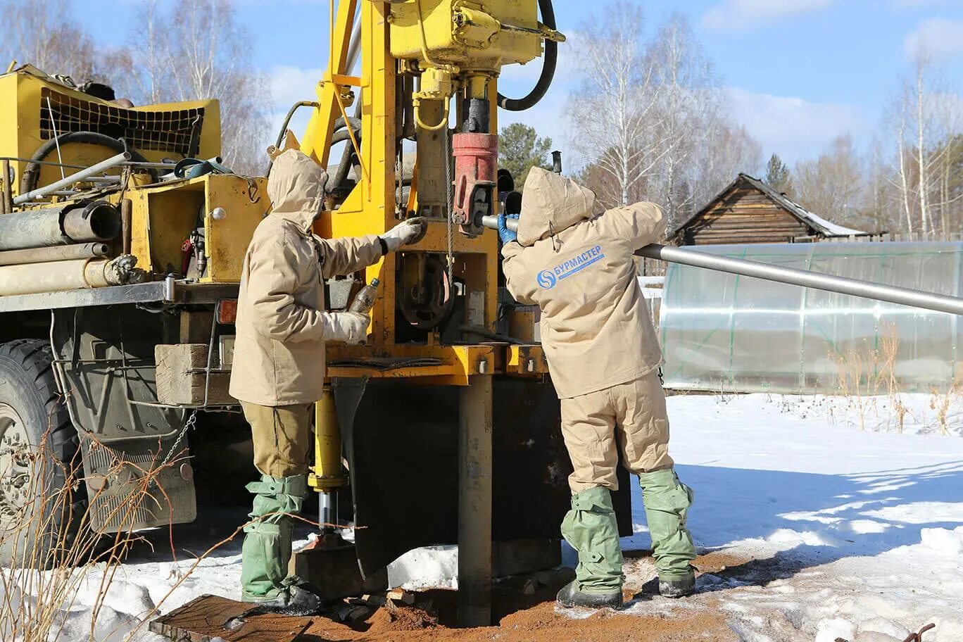 Бурения скважин на воду спб. Бурение скважин на воду УРБ 2а2. Бурение СКВ УРБ-2а2. РОССПЕЦСТРОЙ бурение скважин. Буровые станки для бурения ЗИФ-1200.