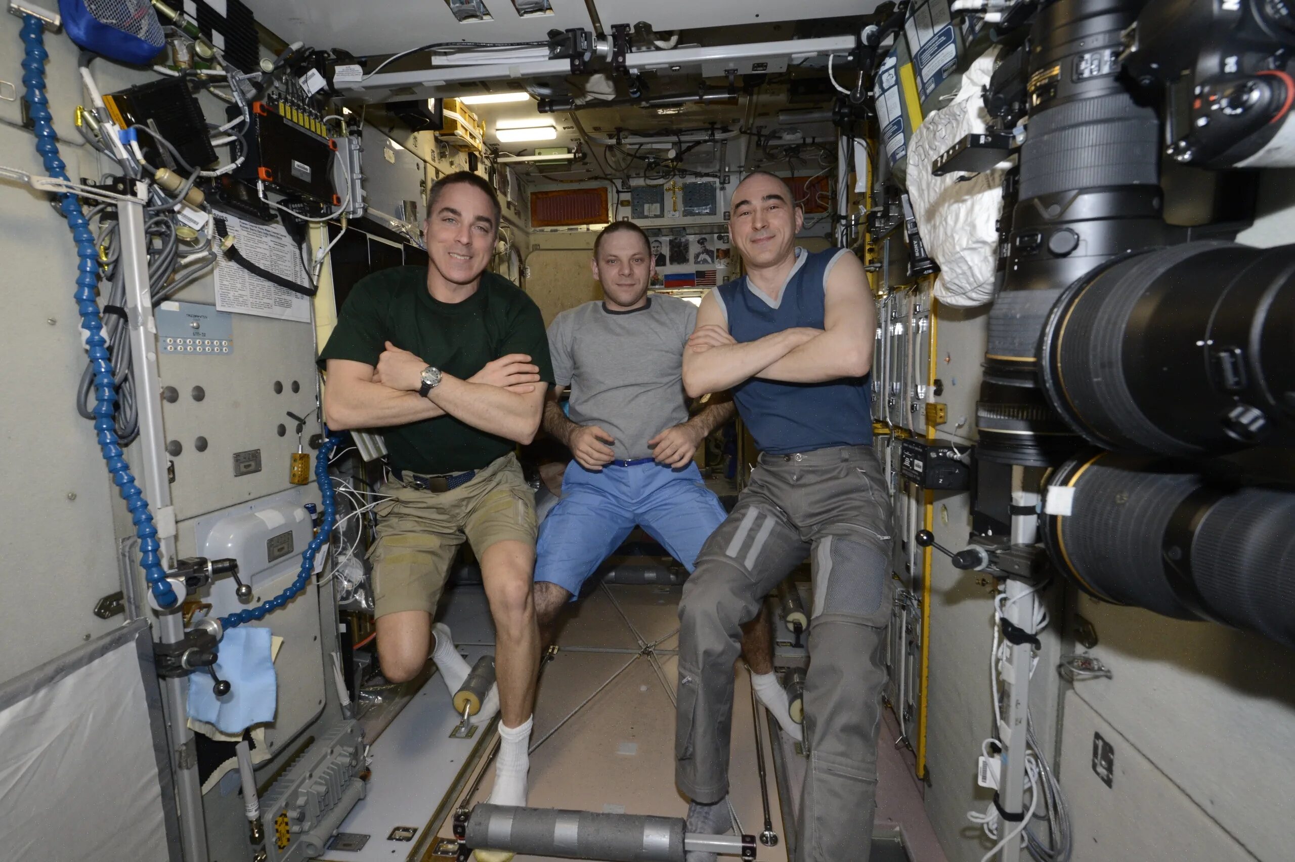 Expedition iss-68. мкс хоккей. мкс хоккей. прибор мкс. международная космическая станция мкс космонавты.