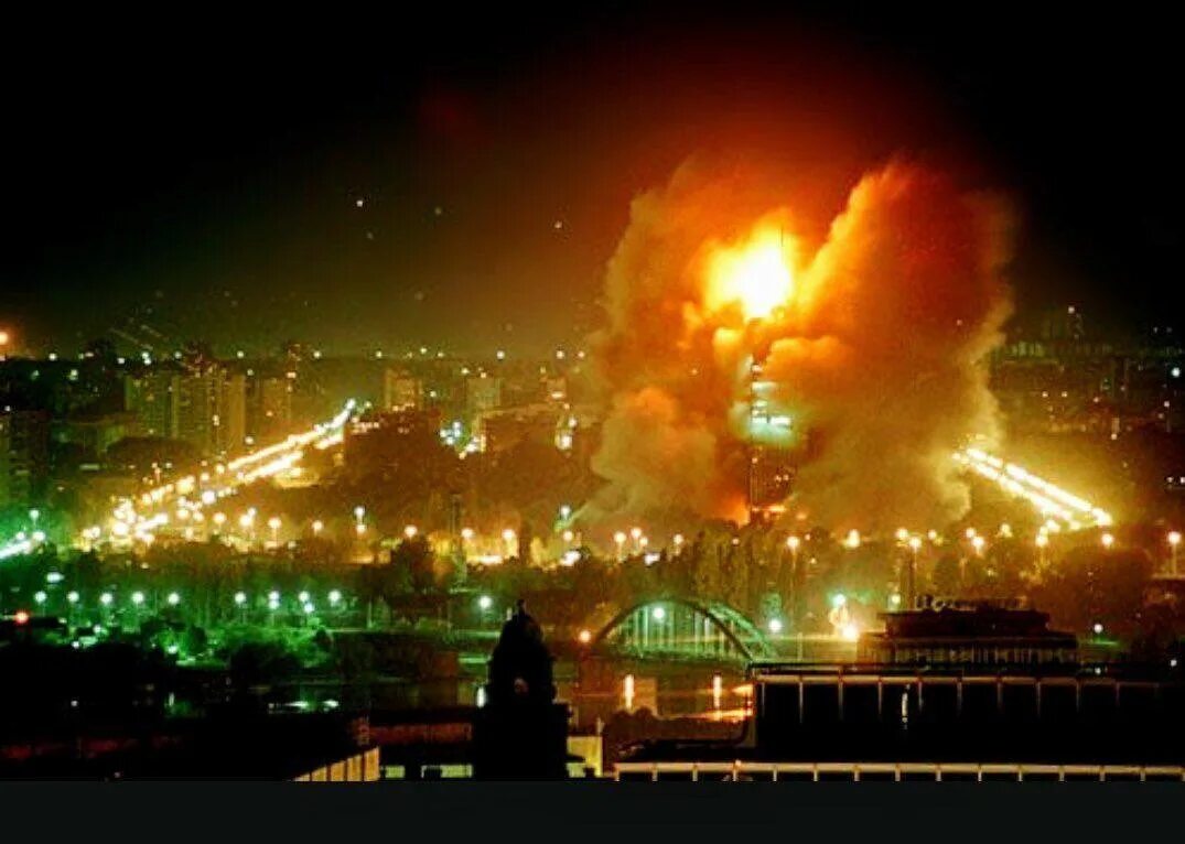 Военная операция против югославии. НАТО бомбежка Белграда 1999. Белград бомбардировки НАТО. Сербия бомбардировки НАТО 1999.