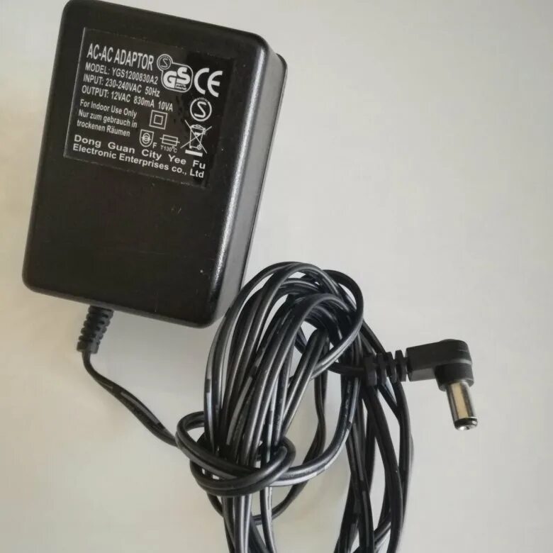 Ac ac адаптер 12v. AC/AC Adaptor output 12v AC. Адаптер 12в 830ma. Адаптер питания output 12v. AC адаптер ygs2403750a уличный.