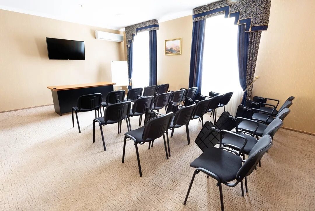 симферополь ул турецкая конференц зал горизонт. конференц зал симферопольская администрация. Good hr конференц зал симферополь. гостиница виктория г симферополь конференц зал. салехард конференц зал.