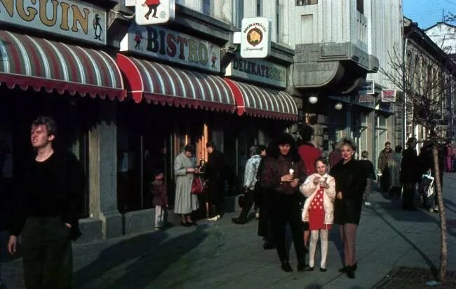 The Penguin Cafe, Lviv, Svoboda Avenue, 43, Контакти: +38 (032) 274 33 24, +38 (