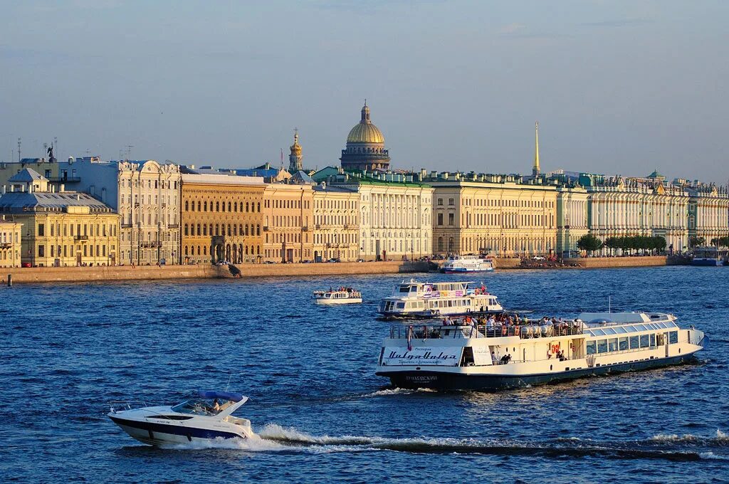 Шедевры петербурга. Речные прогулки по неве в санкт-петербурге. прогулки по реке нева санкт-петербурга. нева река экскурсии по питеру. экскурсии на кораблике в санкт-петербурге по рекам и каналам.