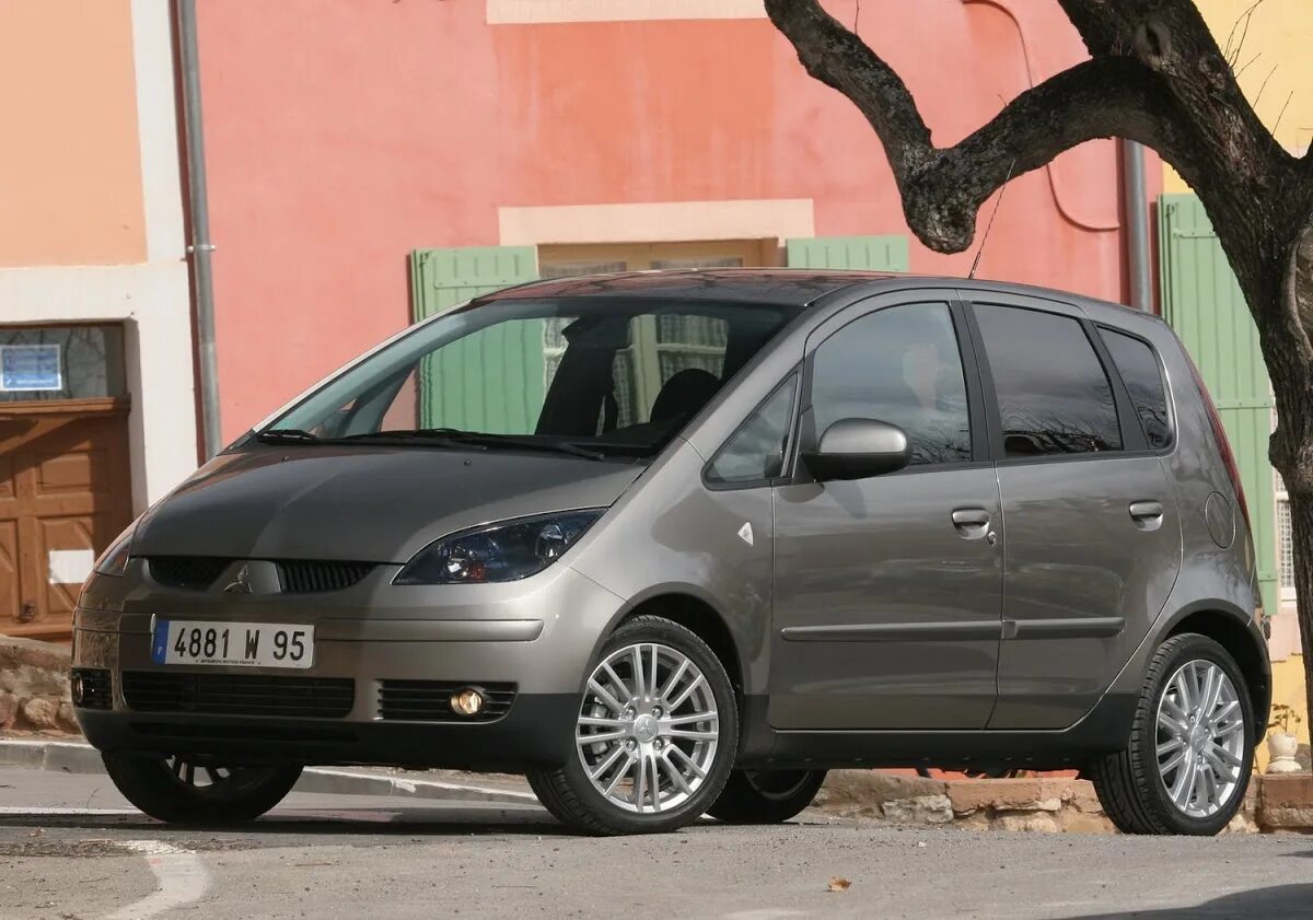 Mitsubishi colt 1. Mitsubishi Colt 2008. Мицубиси Кольт 2008. Митсубиси Кольт 2008. Кольт 6 раллиарт.