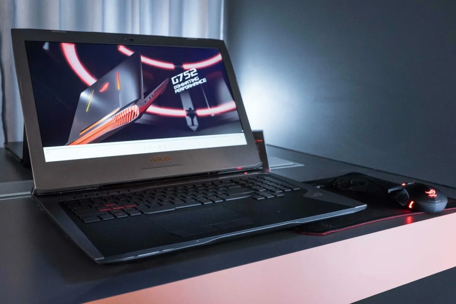 Ноутбуки до 40000 рублей. ASUS ROG g752. ASUS ROG g550jx. ASUS ROG Laptop. ASUS ROG 2015.