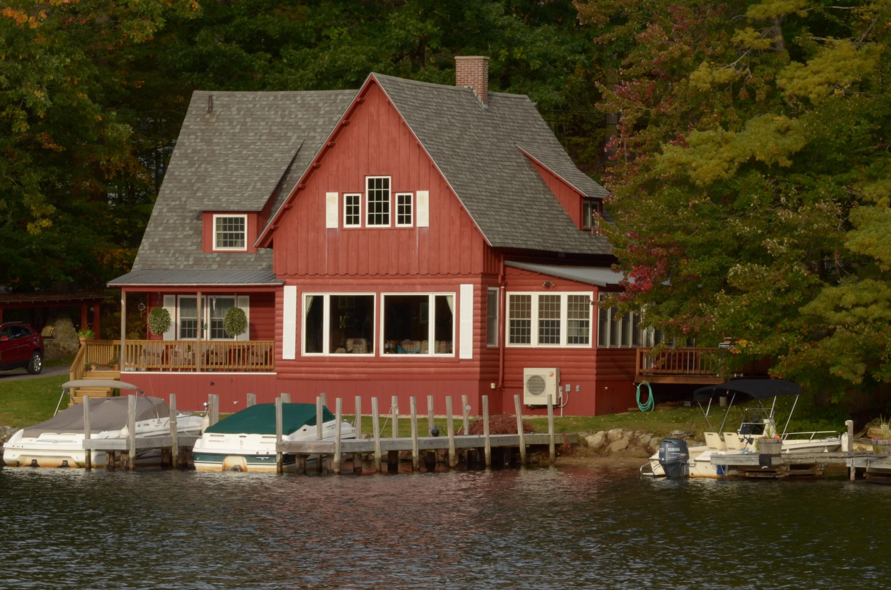 House near the lake. Ботхаус Boathouse Карелия. Домик у озера. Домик на берегу озера. Дом в лесу у озера.