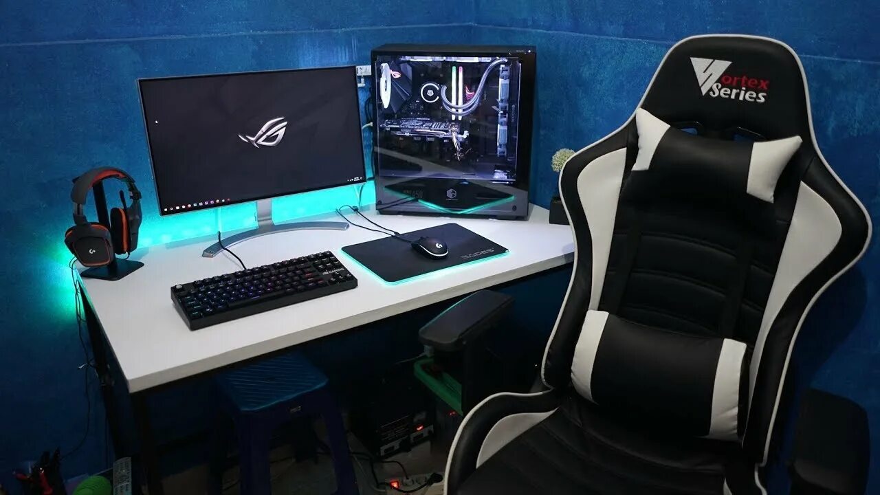 Ardor gaming 10b. Игровое кресло Зет гейминг. ПК сетап 2019 Razer. ПК zet Gaming Neo m017. ROG игровое место.