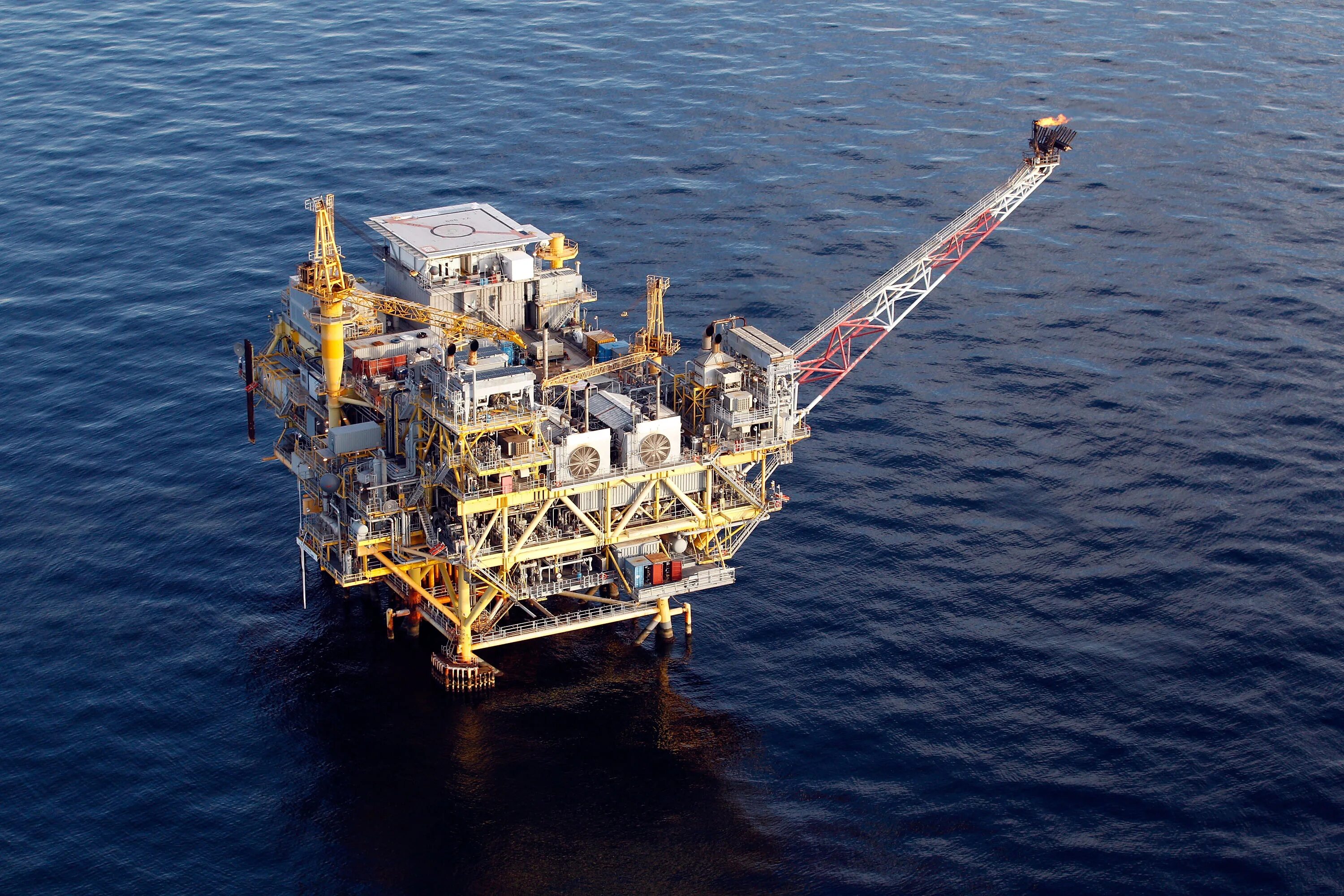 Нефтегазовый бассейн мексиканского залива. Буровая платформа байфорд долфин 1983. Запасы нефти в мексике. Мексиканский залив добыча нефти и газа. Нефтяная промышленность мексики.