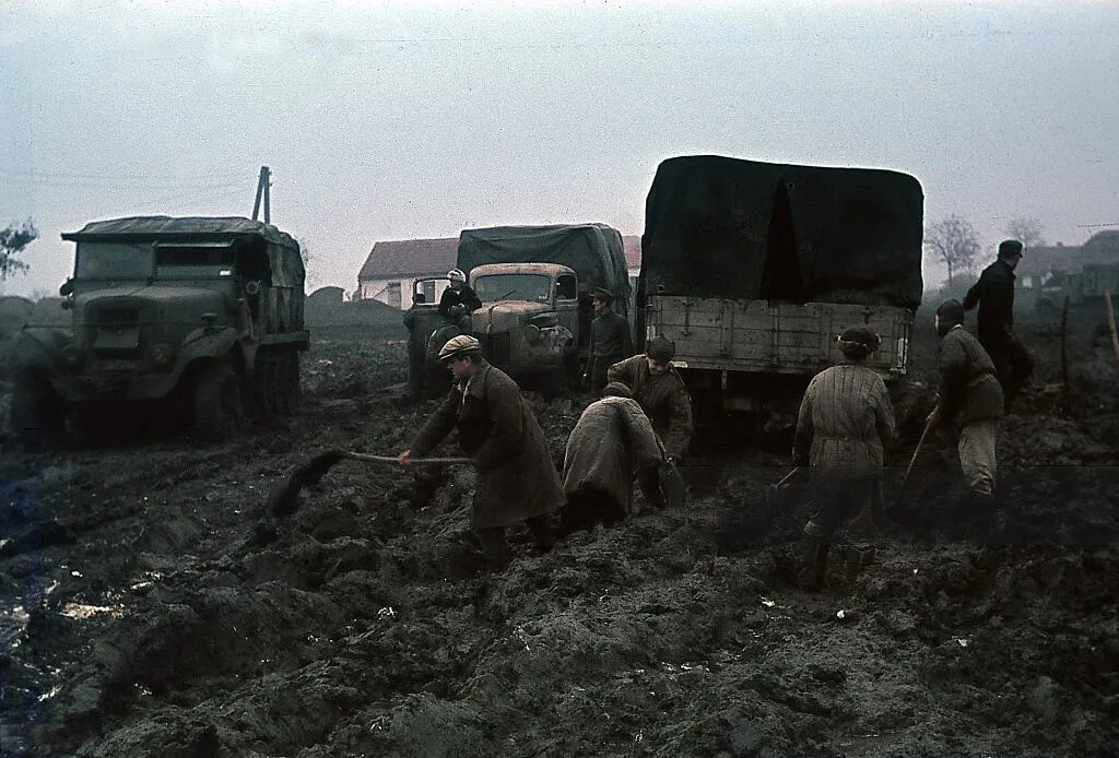 Военные дороги россии. Октябрь 1941 грязь распутица.